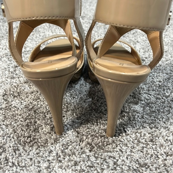 Nude Heels - Picture 5 of 5